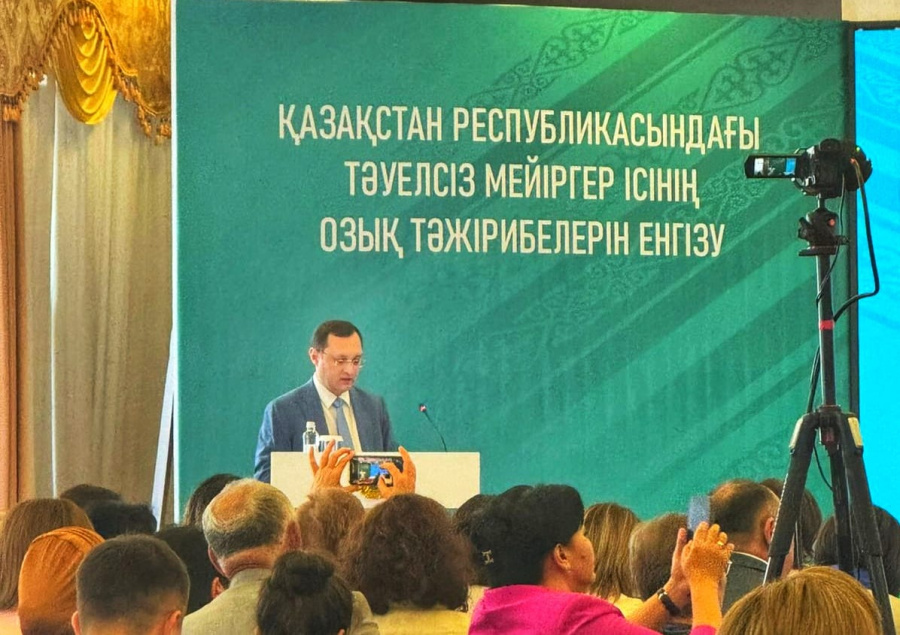 Руководитель представил инновации ПО «Зарница» на международной конференции по сестринскому делу в Казахстане  