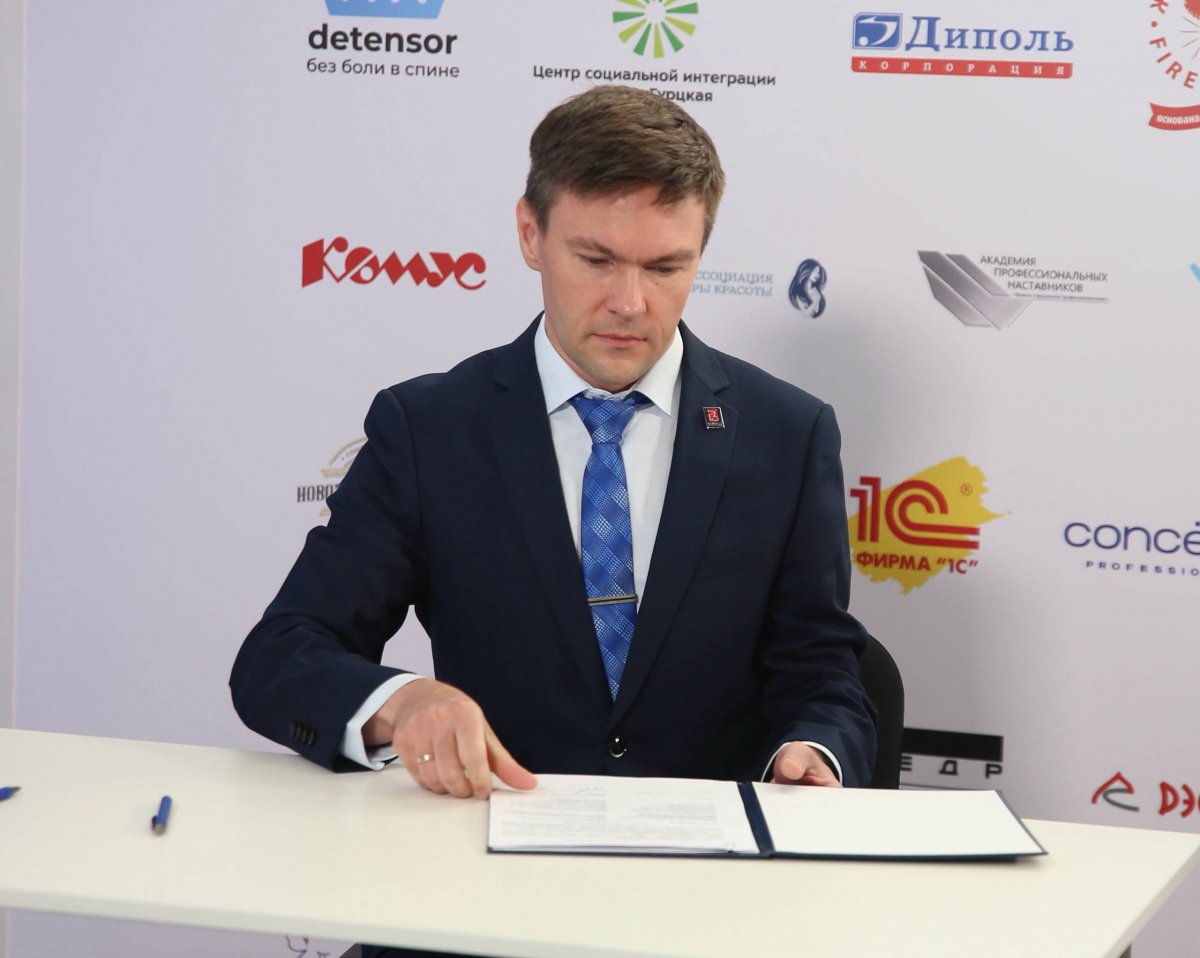 photo_5233262580841778498_w.jpg photo_5233262580841778498_w.jpg