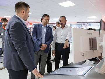 Депутат Государственной Думы Илья Вольфсон посетил производственное объединение «Зарница»